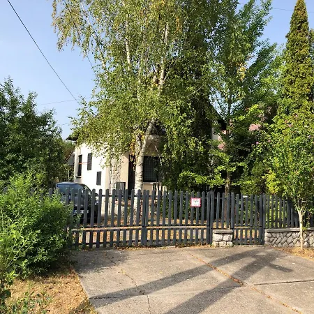 Hiloczki Vendeghaz 度假居