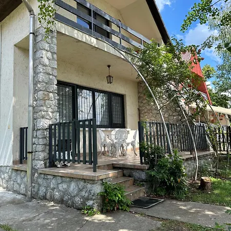 Hiloczki Vendeghaz Holiday home *